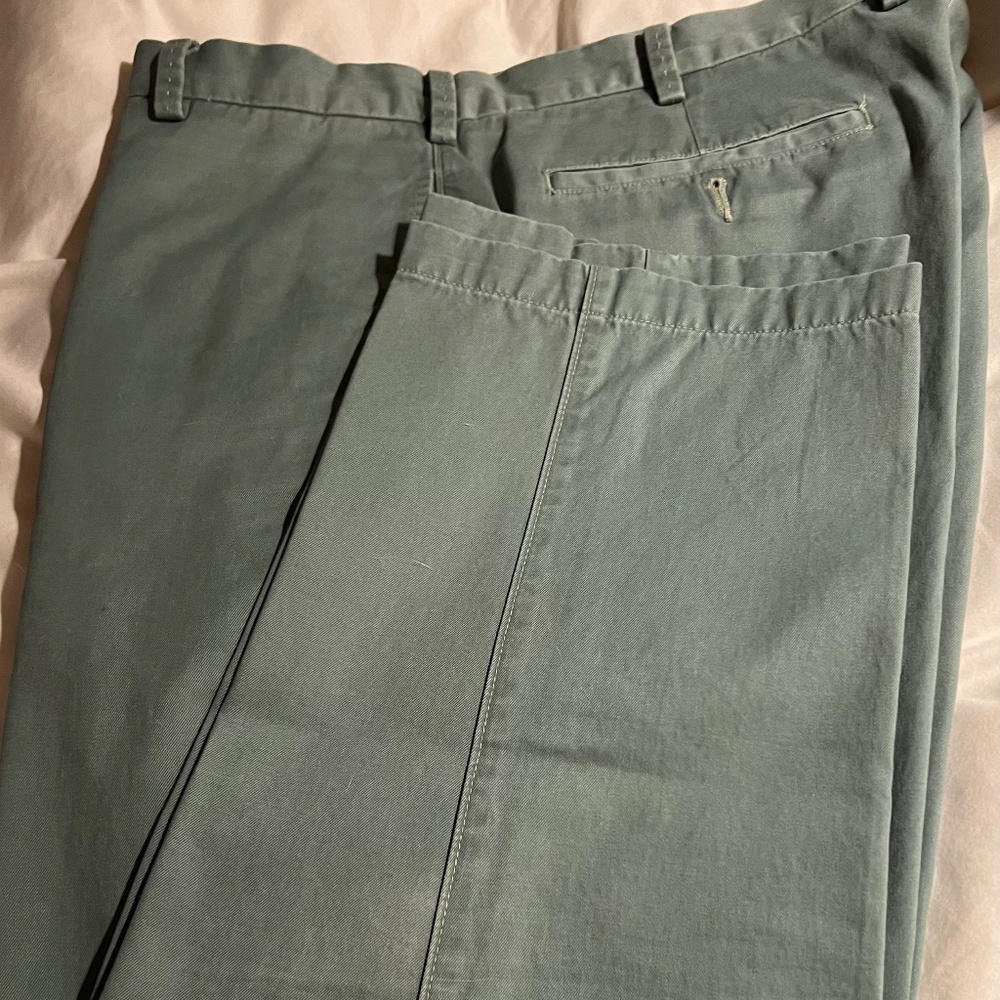 Men’s chinos